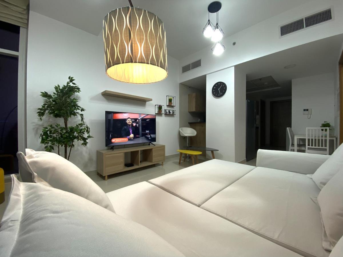 Walk To The Beach Or Enjoy The Amazing View From The Balcony Apartamento Dubai Exterior foto