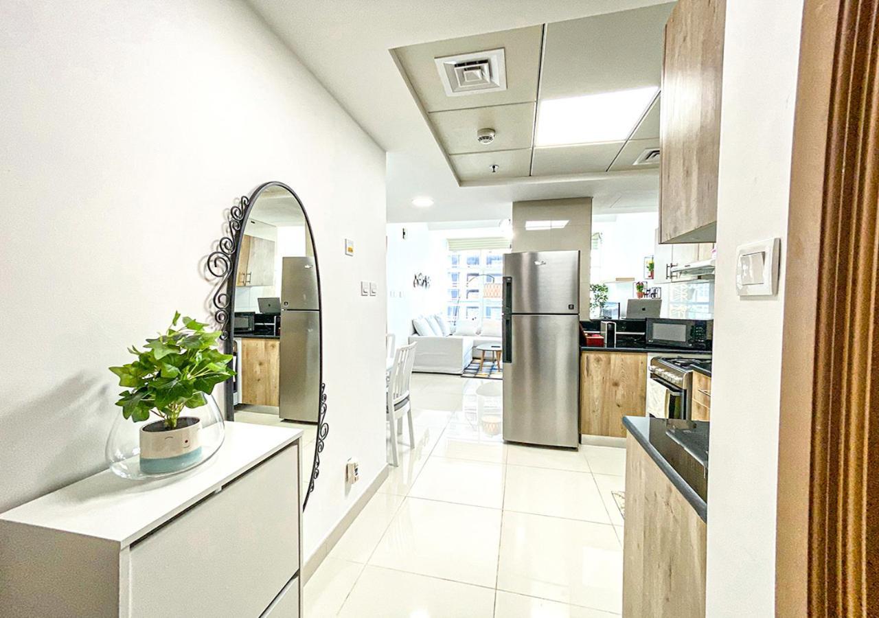 Walk To The Beach Or Enjoy The Amazing View From The Balcony Apartamento Dubai Exterior foto